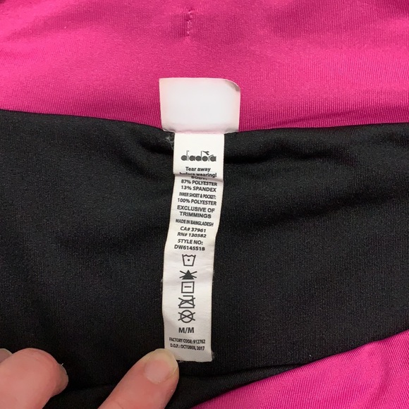 Diadora workout shorts and tank top - Picture 5 of 10